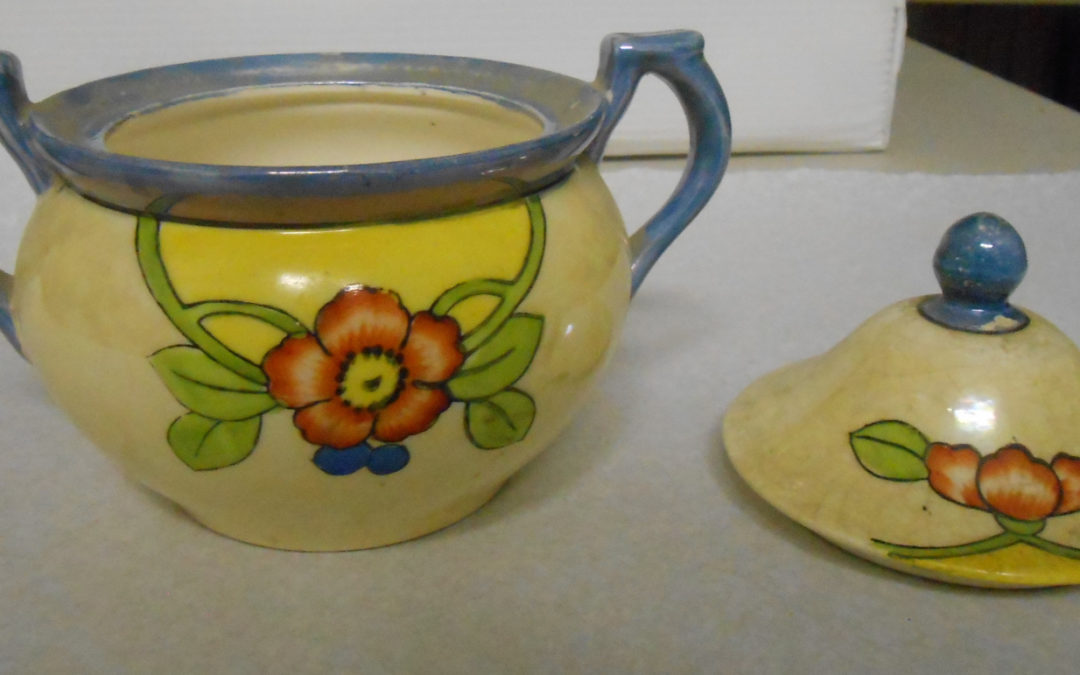 1940 Creamer with Lid